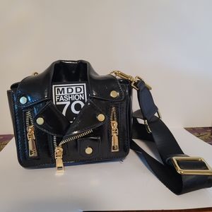 Purse black shiny